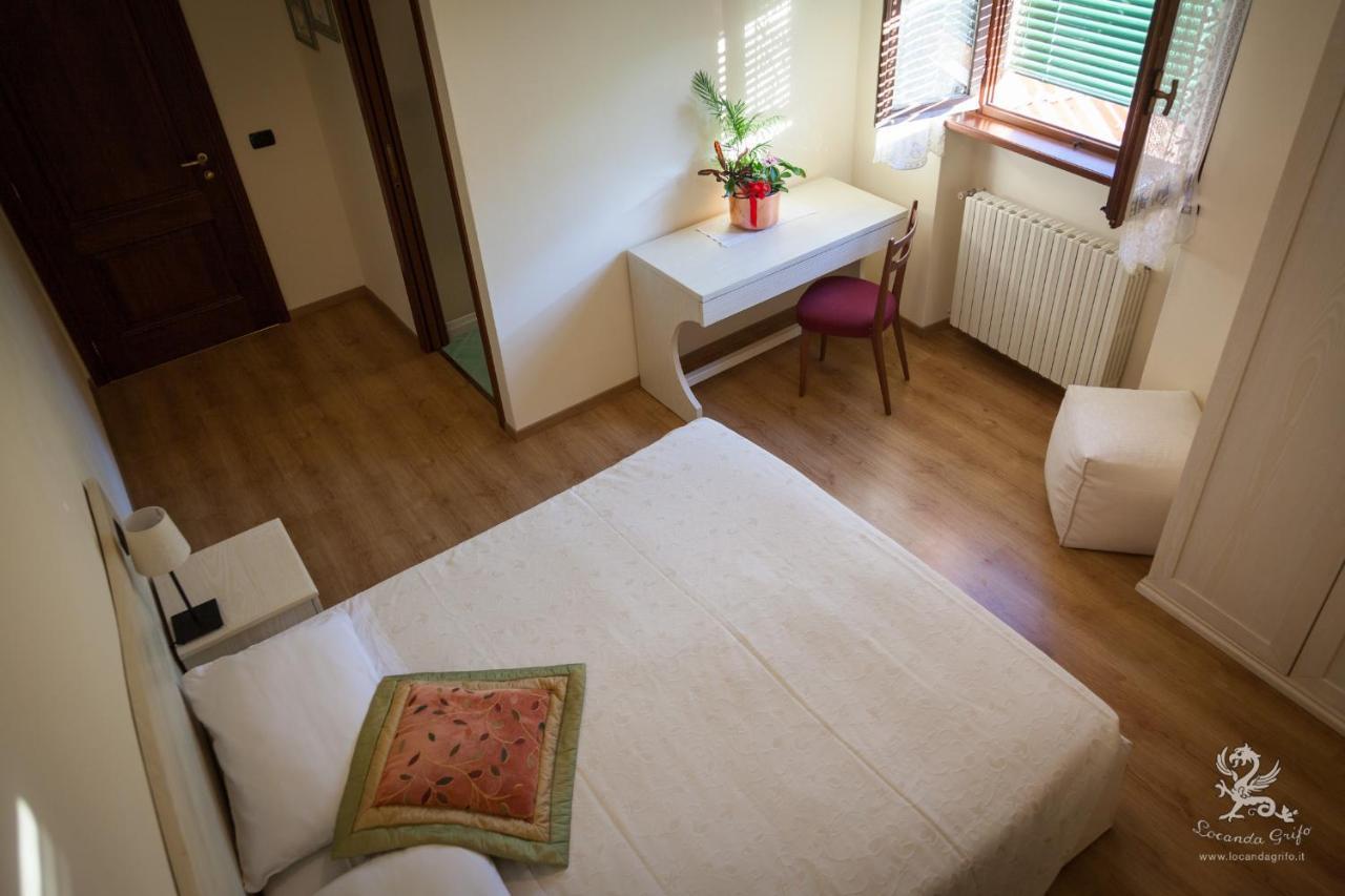 Il Grifo Bed & Breakfast Lenno Dış mekan fotoğraf