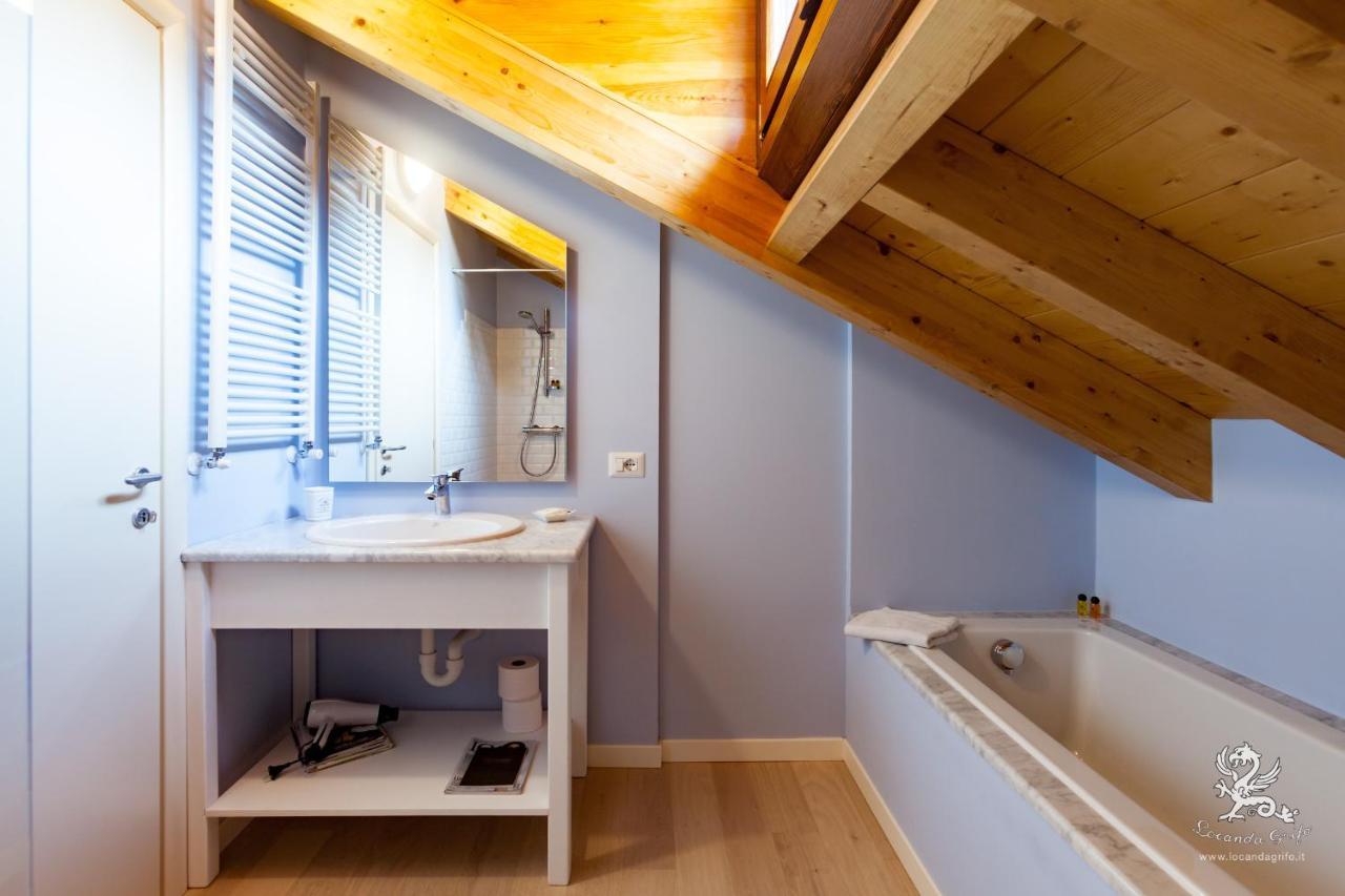 Il Grifo Bed & Breakfast Lenno Dış mekan fotoğraf