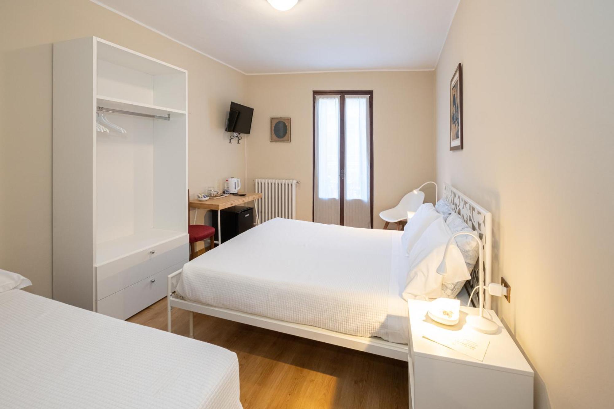 Il Grifo Bed & Breakfast Lenno Dış mekan fotoğraf
