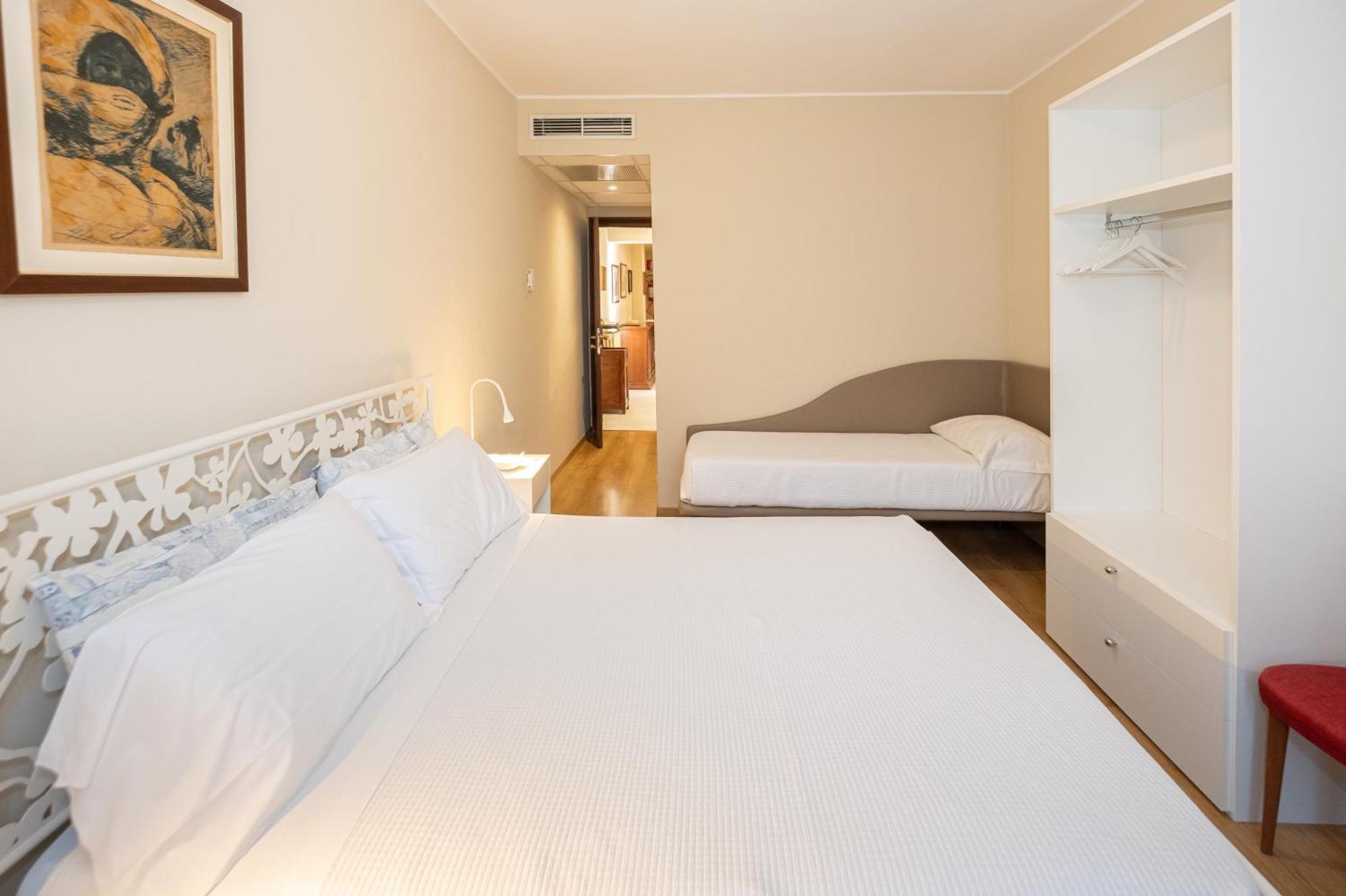 Il Grifo Bed & Breakfast Lenno Dış mekan fotoğraf